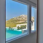 Daire Martynou View Pýrgos