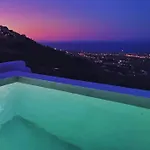 Daire Martynou View